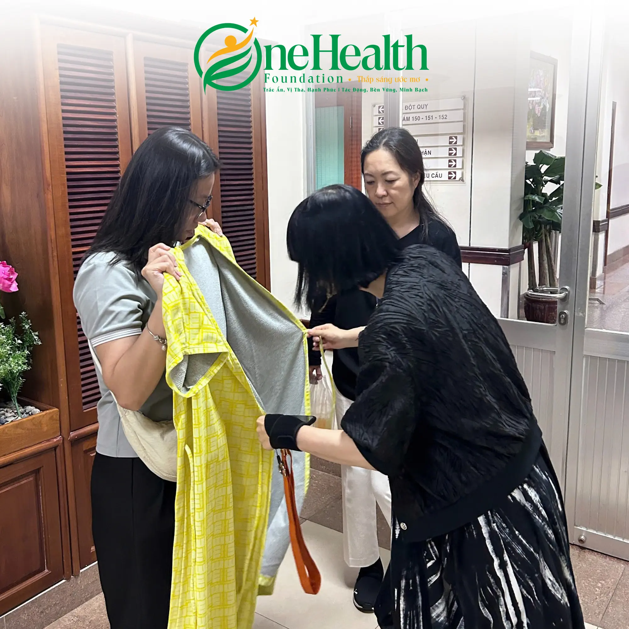 OneHealth Foundation Hợp Tác Với Đối Tác Nhật Bản: Mang Quần Áo Chất Lượng Đến Bệnh Nhân Bệnh Viện Hồng Đức