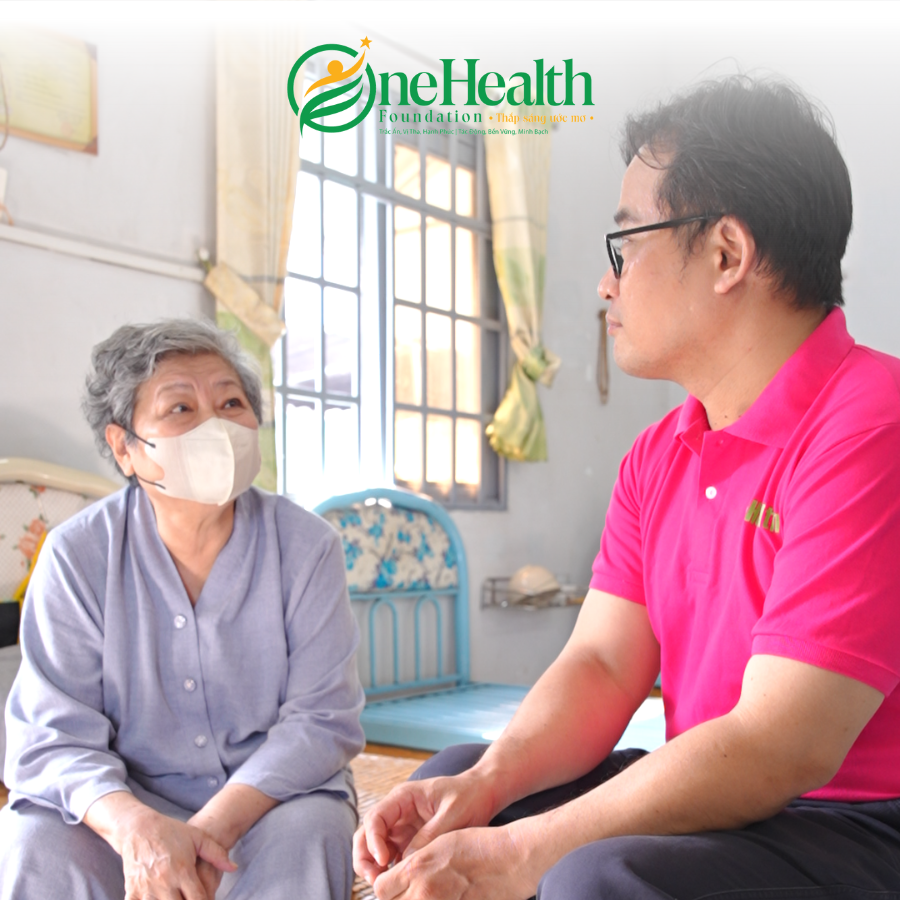 Lắng Nghe và Thấu Hiểu: Chăm Sóc Tinh Thần Cho Người Cao Tuổi