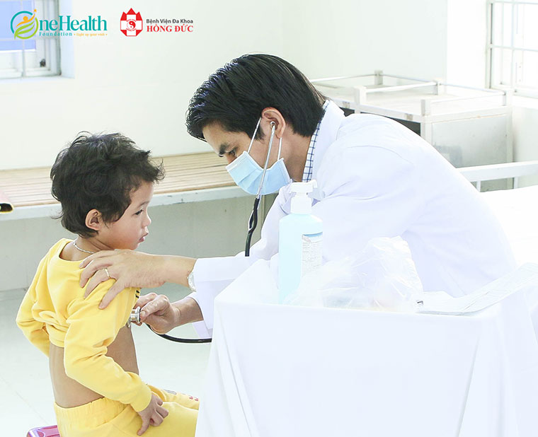 QUỸ TỪ THIỆN One Health Foundation TRAO QUÀ, KHÁM BỆNH VÀ CẤP PHÁT THUỐC HỖ TRỢ NGƯỜI DÂN THIỆT HẠI SAU BÃO LŨ TẠI TỈNH PHÚ YÊN